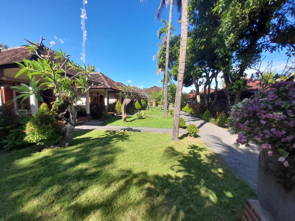 Puri Bali Hotel Lovina  Exterior photo