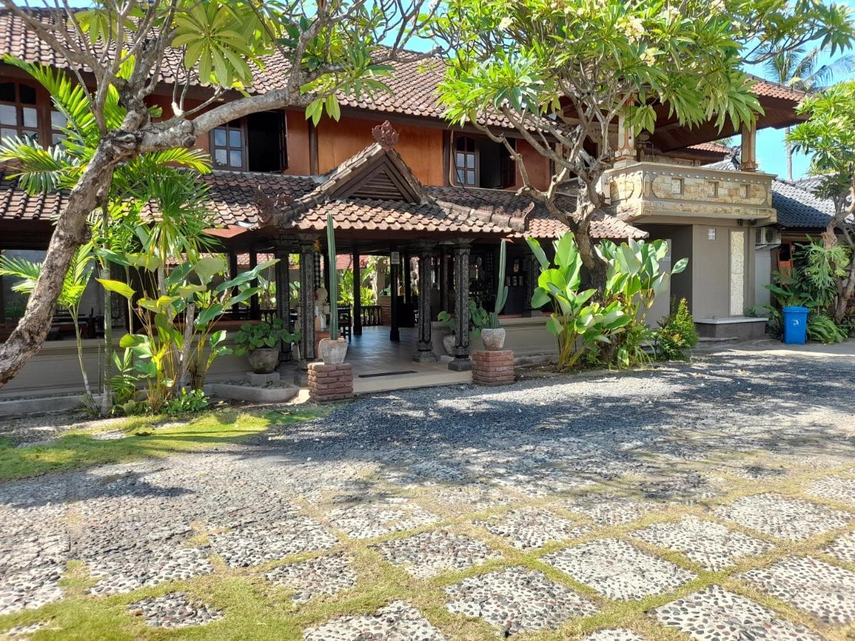 Puri Bali Hotel Lovina  Exterior photo